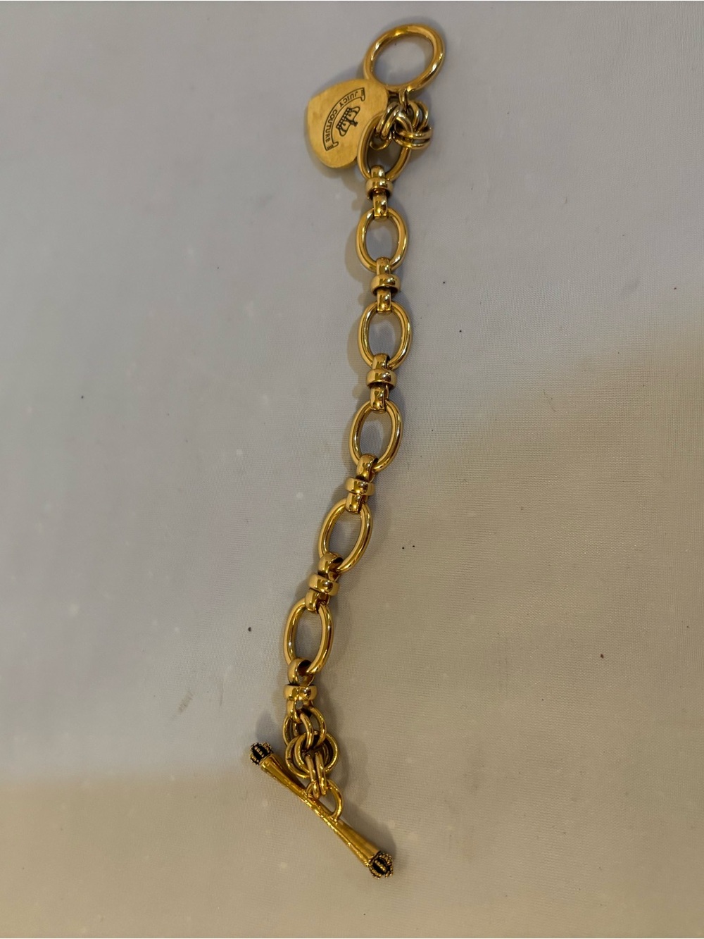 Juicy Couture Gold Heart Logo Charm Bracelet - Picture 5 of 6